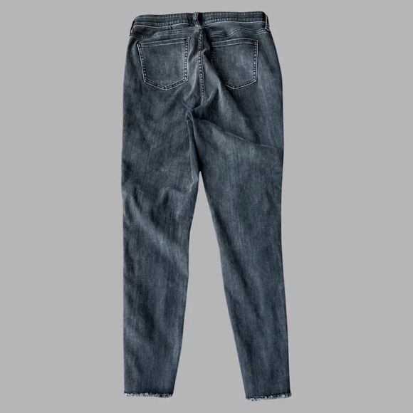 Torrid Bomshell Sky High Rise Skinny Zipper Jeans - Picture 15 of 16